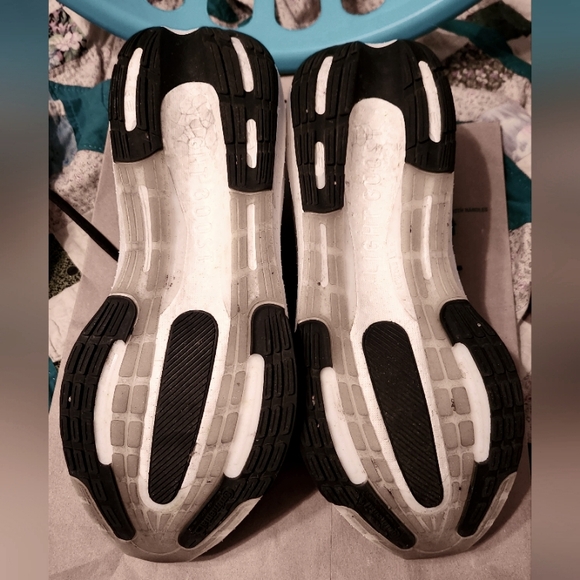 Adidas Ultra Boost Light Men's Running Shoe - Picture 8 of 10